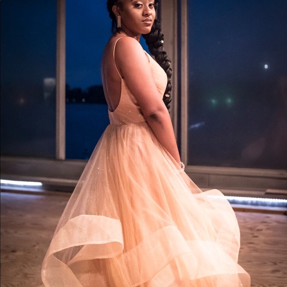 Formal /prom dress - Picture 3 of 3